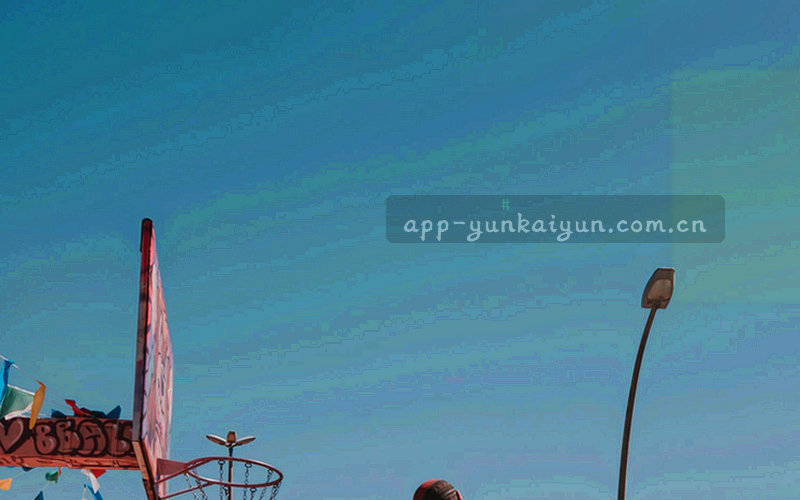 收藏同步流程：客户端提交收藏变更，云端合并后分发至其他设备